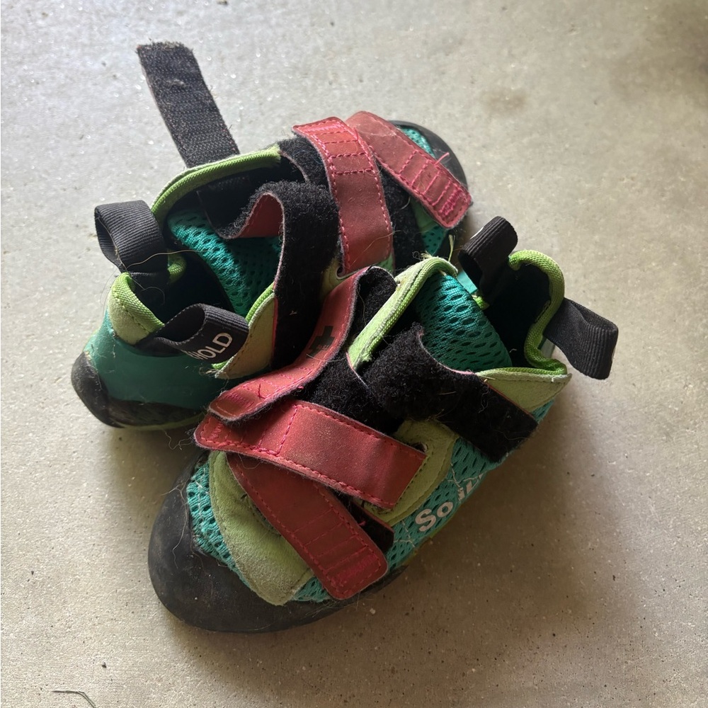 So Ill Climbing Shoes Kids size 10